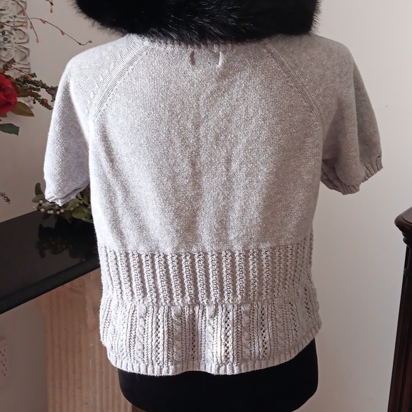 A Grey Stylish Croppy Button up Sweater Size Large - Picture 5 of 9